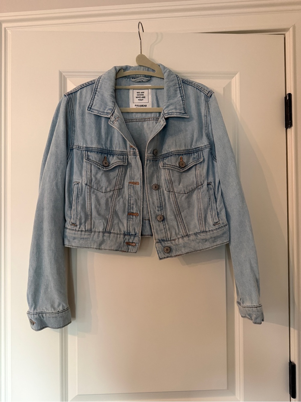 Pull&Bear Cropped Light Wash Denim Jacket